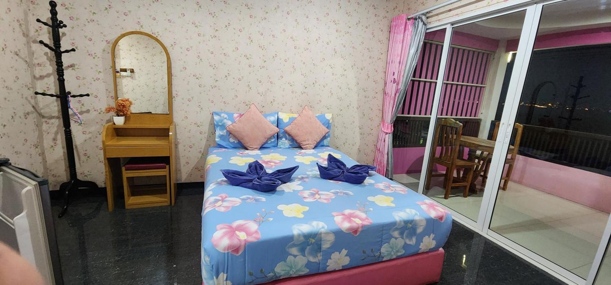 Puttaraksa Kohlarn Hotel Ngoại thất bức ảnh