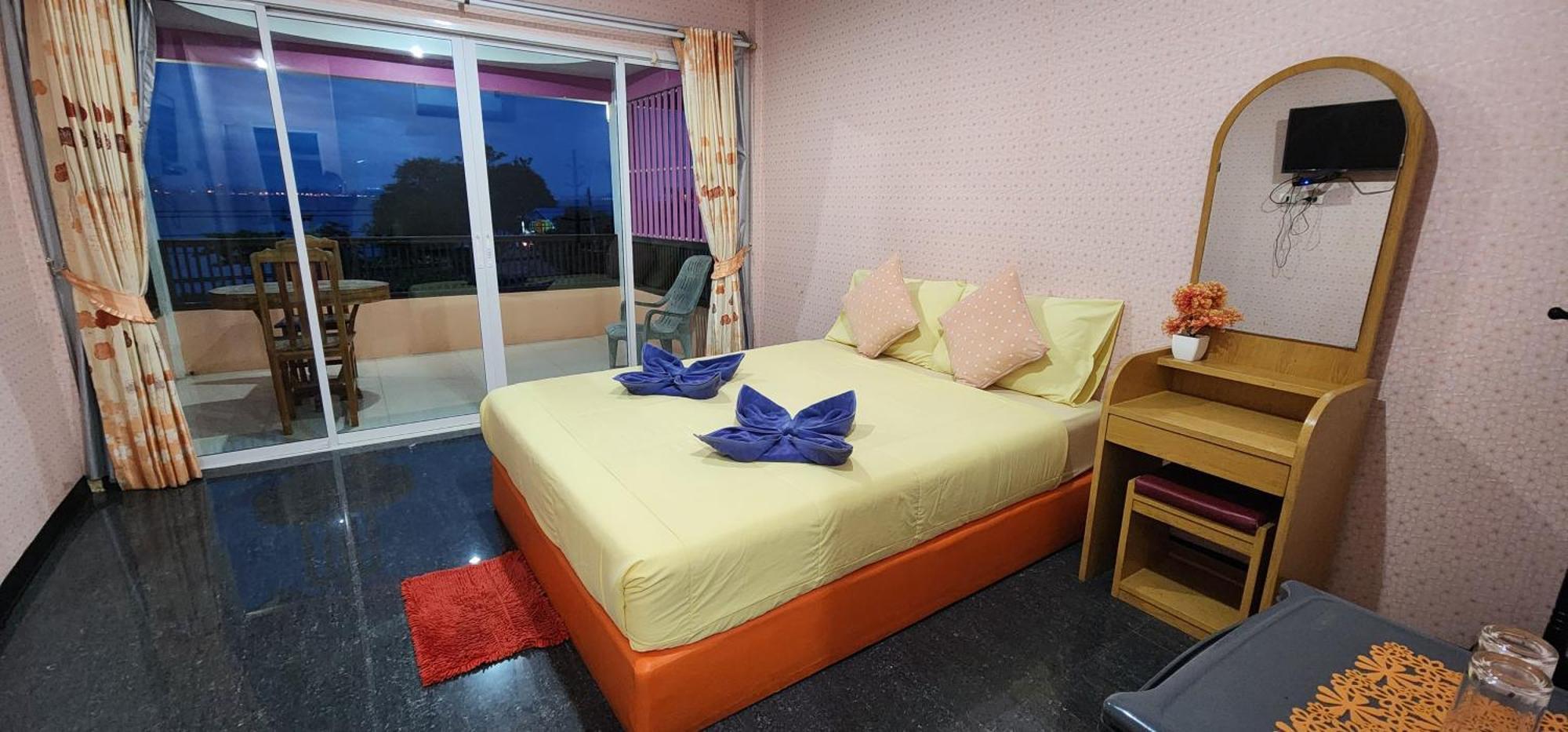 Puttaraksa Kohlarn Hotel Ngoại thất bức ảnh